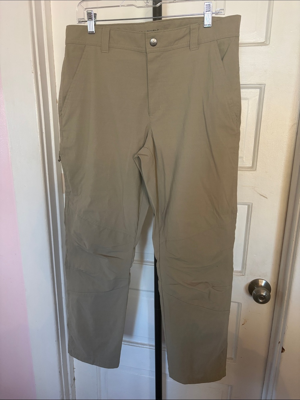 Columbia Men's Tan Outdoor Chinos